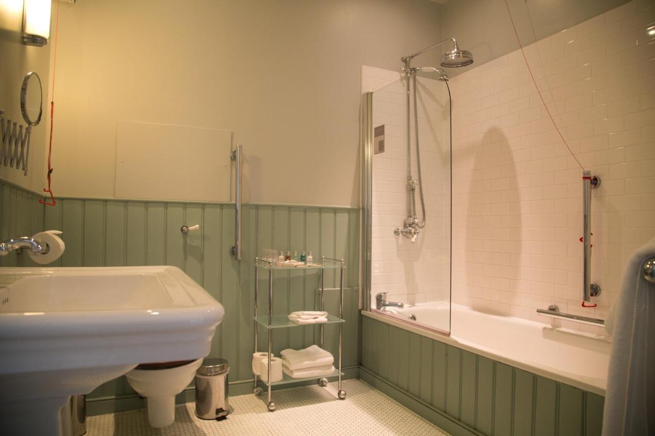 Collingwood Arms Hotel Cornhill on Tweed Szoba fotó